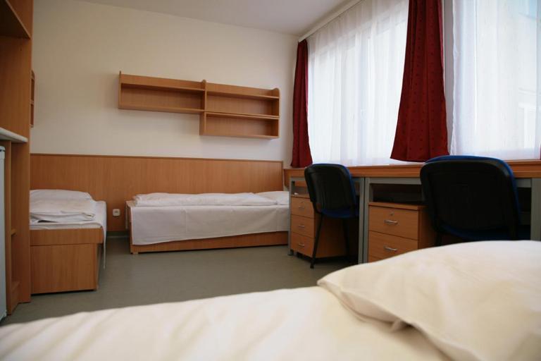 Imola Hostel 埃格尔 外观 照片